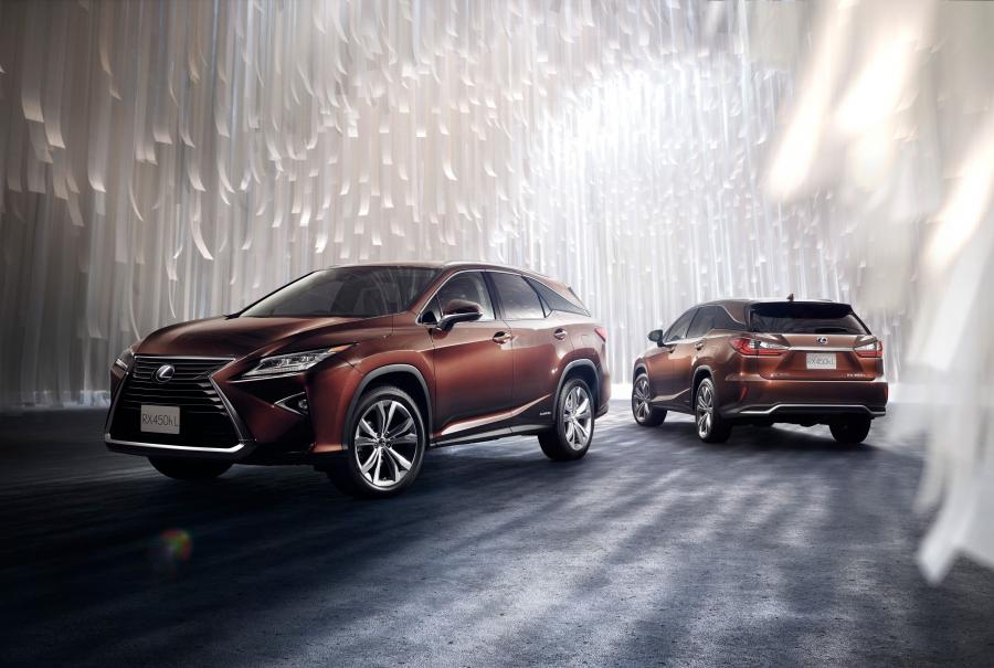  Lexus RX450hL 2017 года  (JP) (фото 1 из 5)